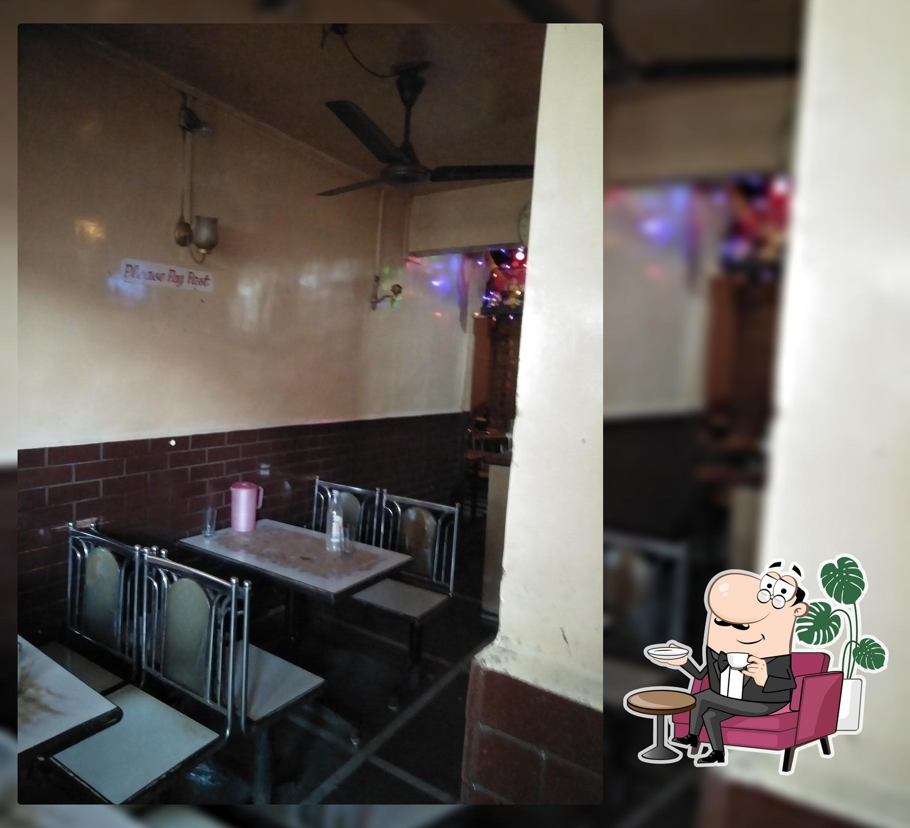 Take a seat at one of the tables at Kismet Country Bar