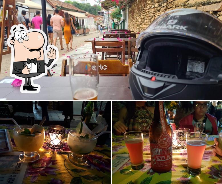 Look at the pic of A Confraria do Boxexa