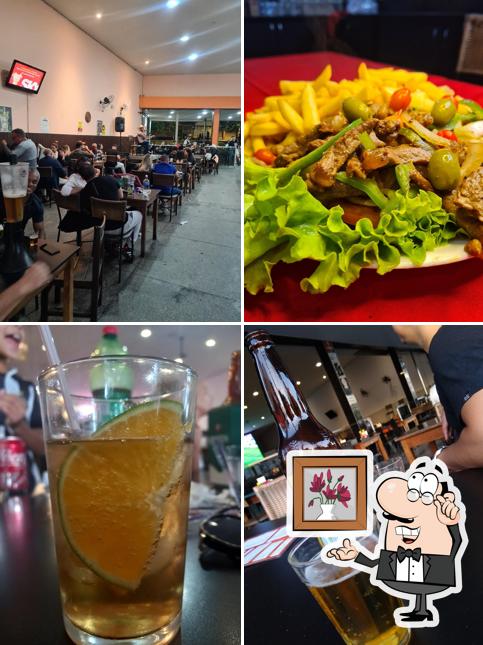 O interior do Silvinhos Bar 4