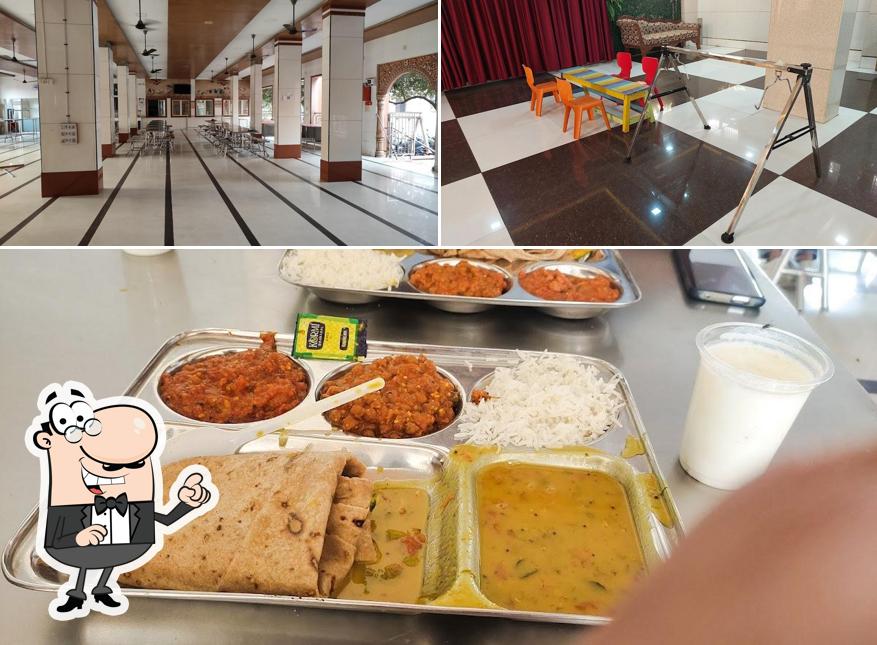 The photo of interior and food at Shreeji Prasadam