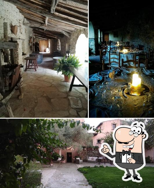 Jetez un coup d’oeil à l’image affichant la intérieur et extérieur concernant Casa Ruda