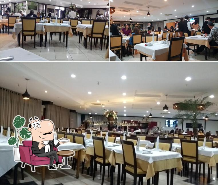 Veja imagens do interior do Churrascaria Pampas - Carrefour Sul