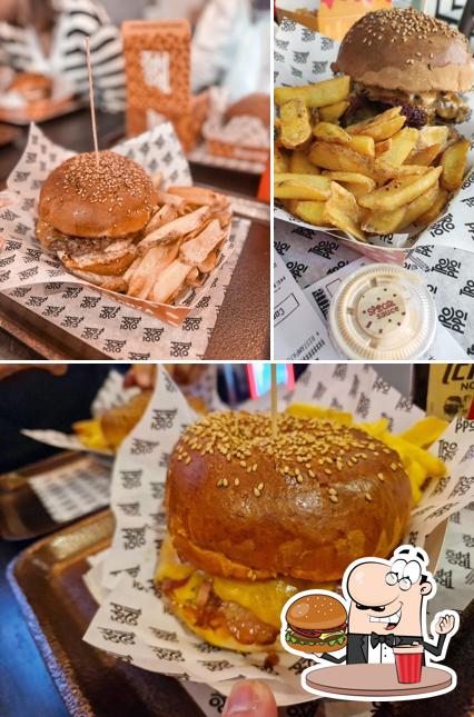 Concediti un bell'hamburger a Troppo Burger