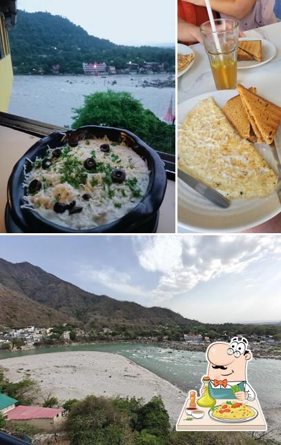 The restaurant's food and exterior