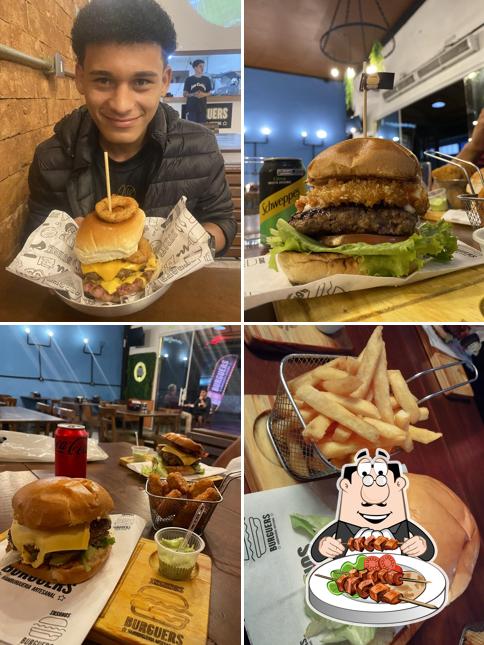 Sanduíche de carne de porco desfiada em Hamburgueria Burguers Paraty