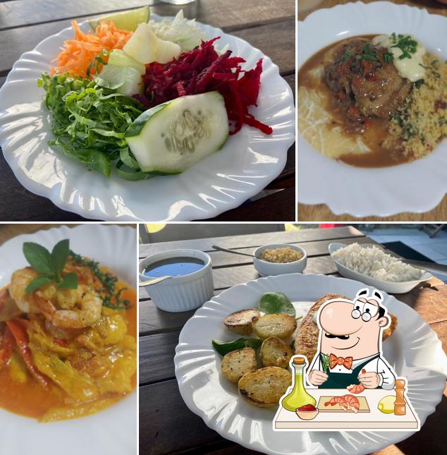 Camarão e grãos em Chefe Bistrô