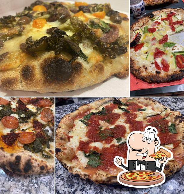 Ordina tra le svariate varianti di pizza