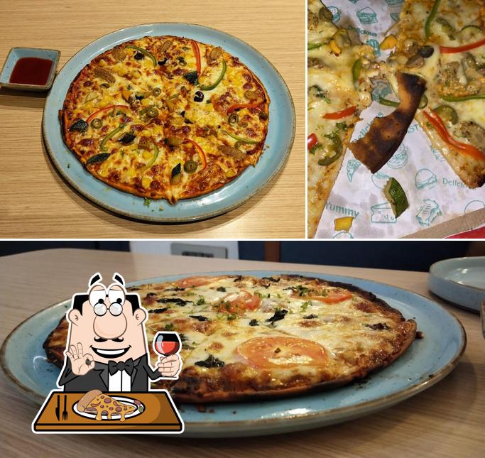 Get pizza at CAFE AS-01