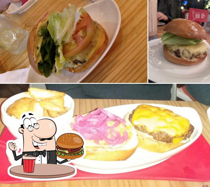 Deguste um dos hambúrgueres oferecidos no Love Burger