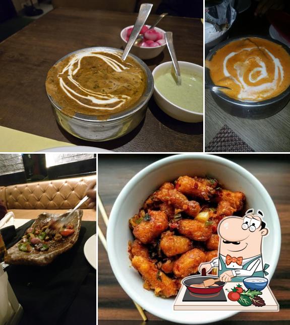 Chicken curry at Pikwik (Shakti Vihar)