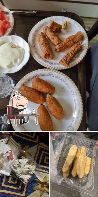 The interior of Nothing But Chicken