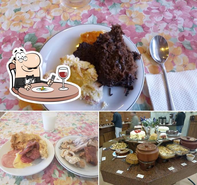 Platos en Vanille Café Colonial