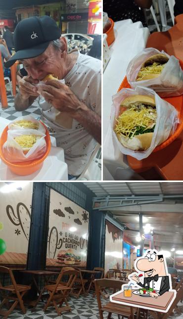 A comida e interior do restaurante