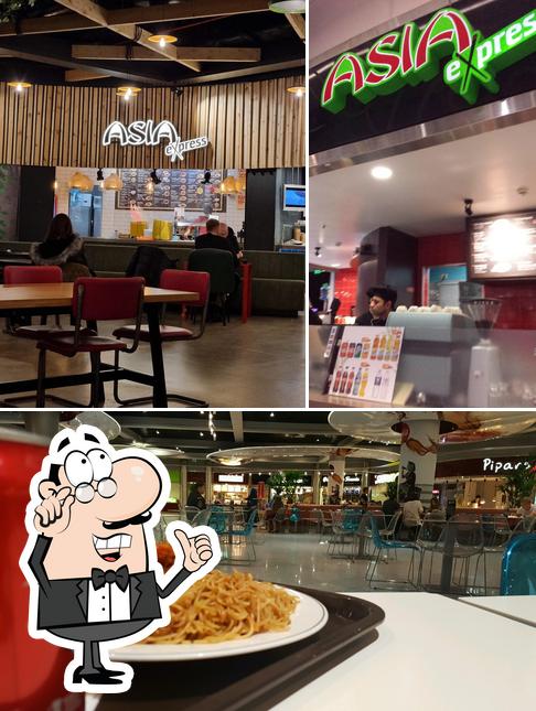 Découvrez l'intérieur de Asia Express