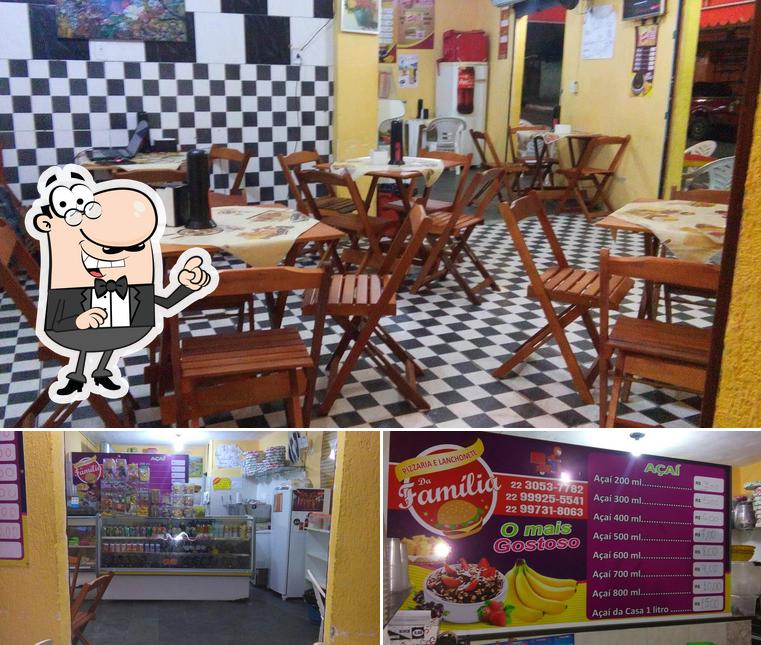 A interior e comida do restaurante