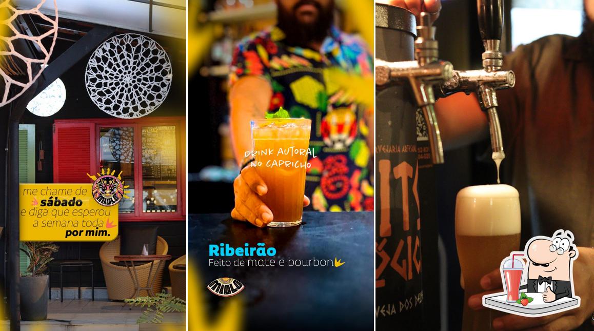 Desfrute de uma bebida no Miolo Café Bar