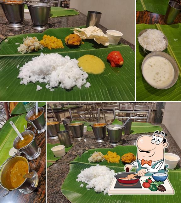 Chicken curry at Amirtham Restaurant