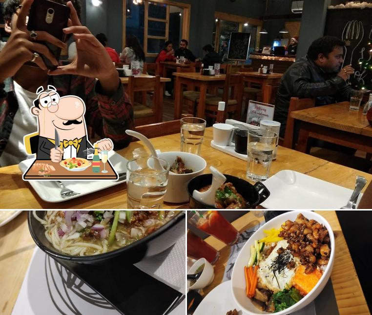 Meals at Steamy Moktu