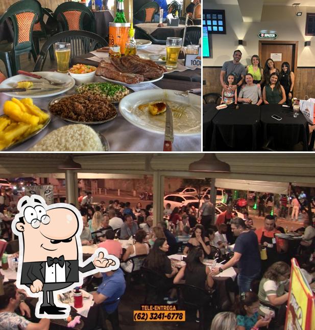 Sente em uma das mesas no Carne de Sol 1008