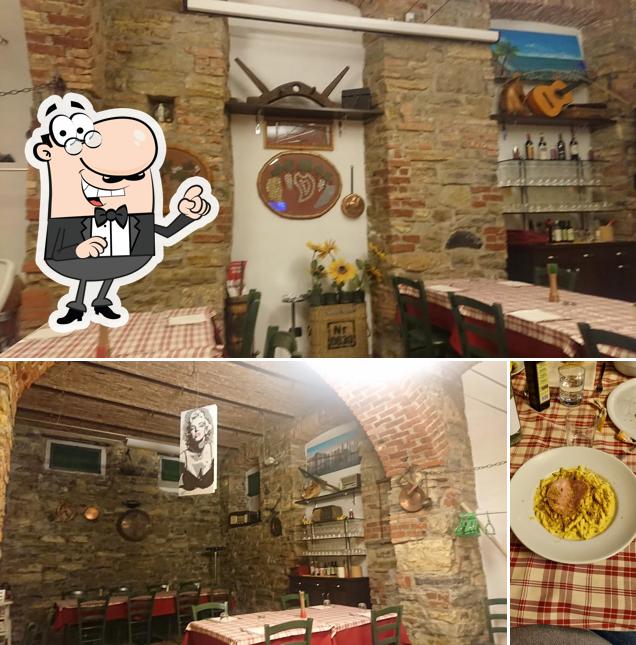 Siediti a un tavolo di Le Arcate