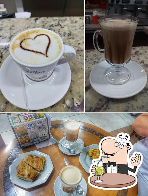 Confira a ilustração apresentando bebida e comida a Quincas Cafeteria e Lancheria