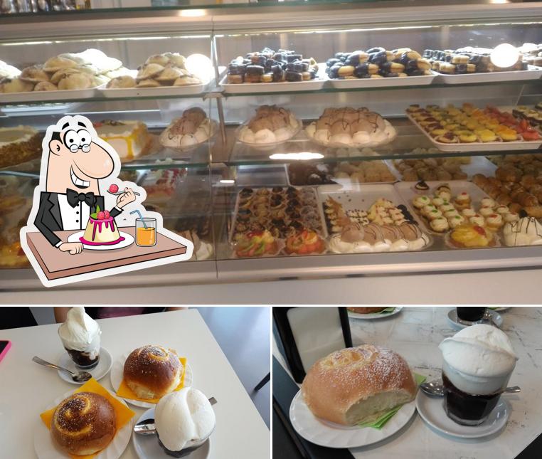 Non scordarti di provare un dessert a Bar Fucsia