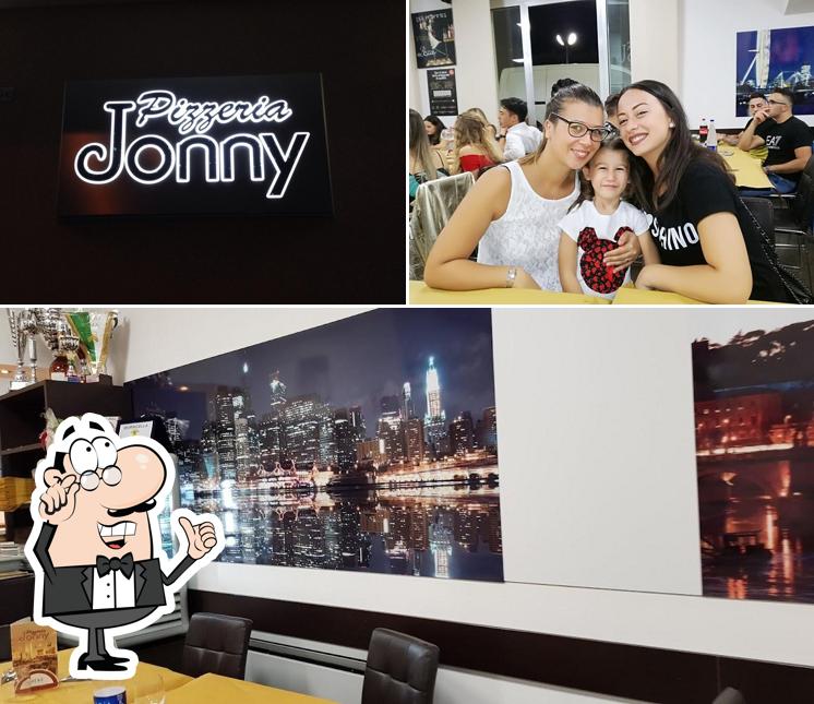 Gli interni di Pizzeria Jonny