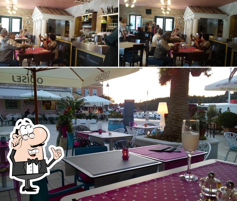 Siediti a un tavolo di Kod Barba Luke