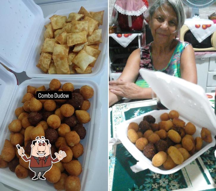 Comida em Salgaderia Dudow