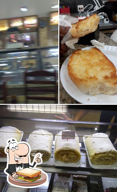 Sanduíches de queijo grelhado em Zinho’s Pães e Doces