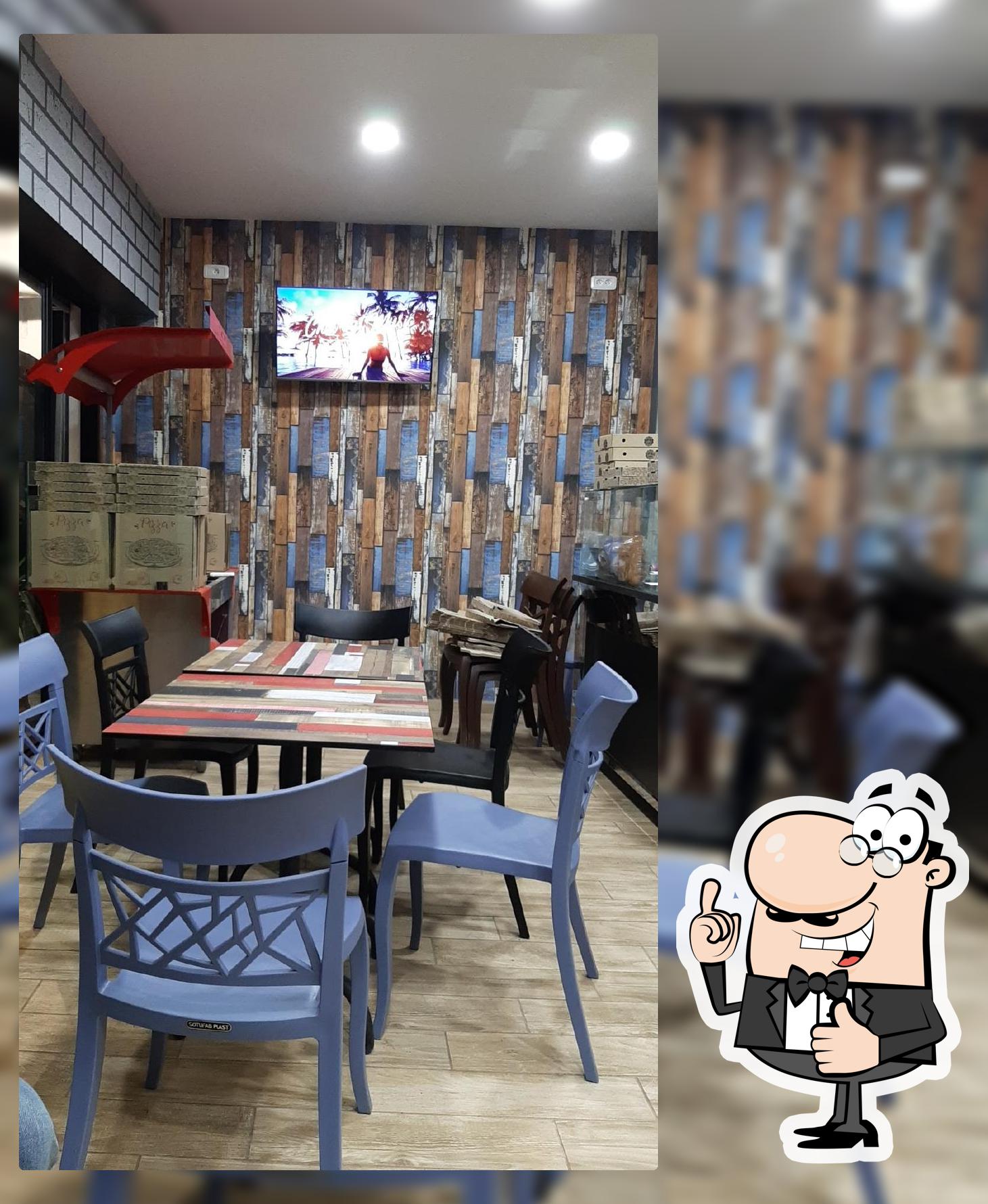 Restaurant Charlie Food