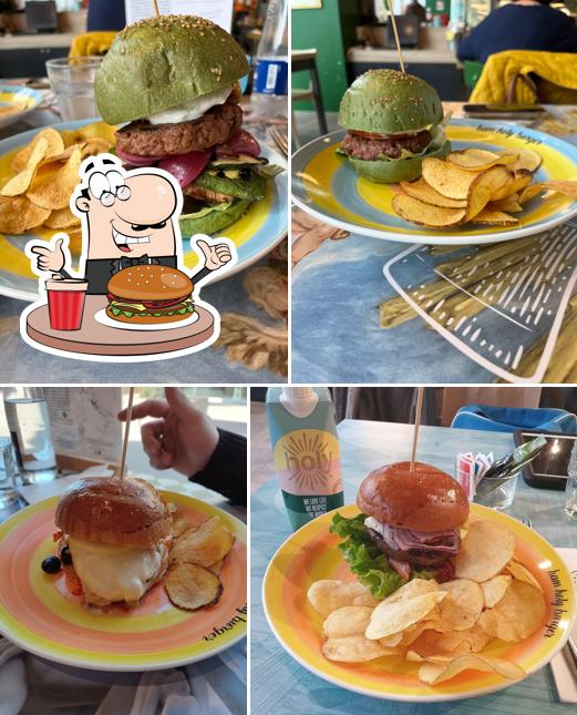 Gli hamburger di Ham Holy Burger potranno incontrare molti gusti diversi