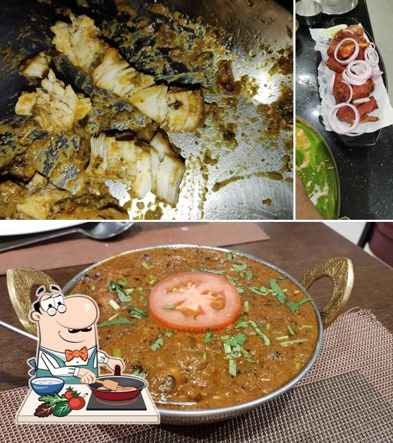 Chicken curry at Chidambaram New Moorthy Cafe