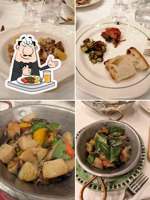 Cibo al Antica Trattoria e Pizzeria Vicolo della Neve