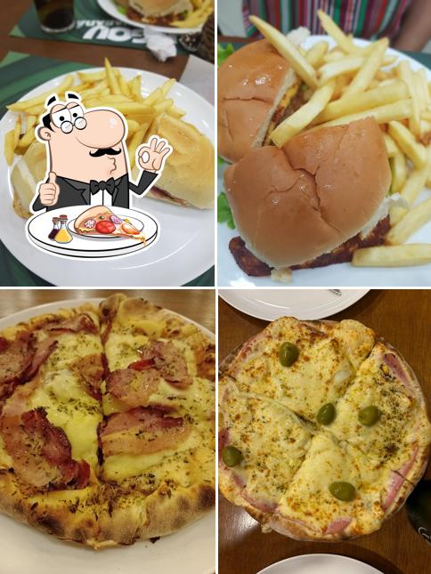 Experimente pizza no Padaria e pizzaria Taboão Premium