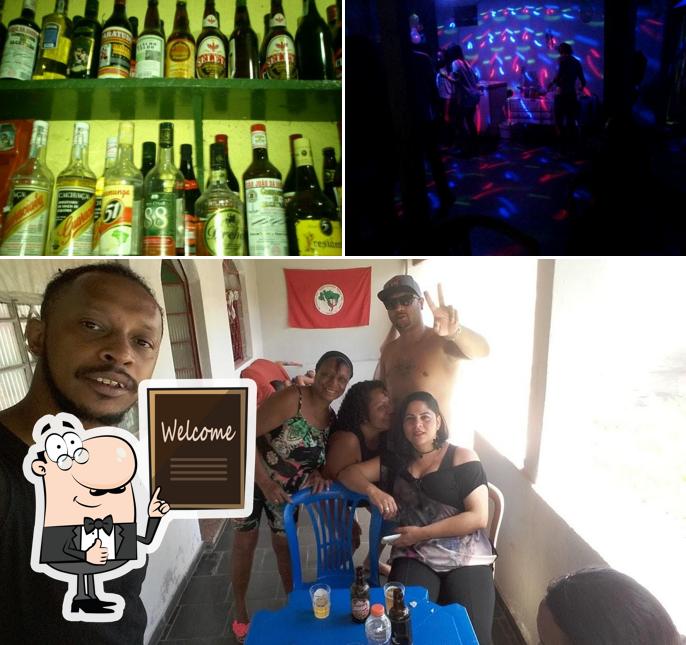 Here's a picture of Skuit's Bar