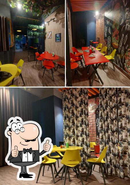 Chapter 18 Cafe & Family Resturant