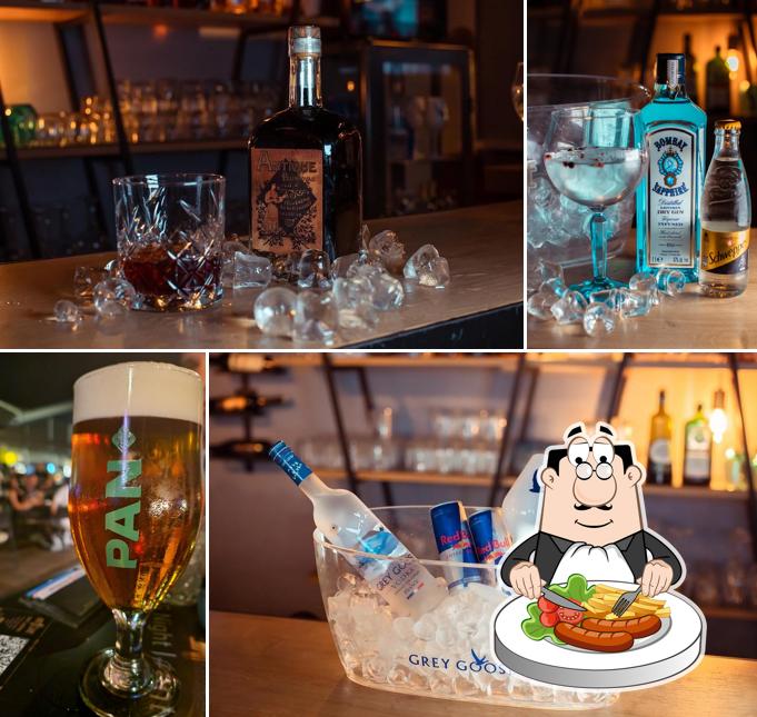 Platti al antique bar