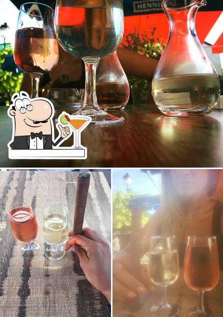 Goditi un drink dal menu