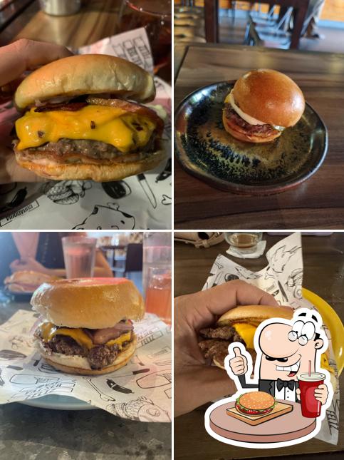 Delicie-se com um hambúrguer no Curadoria