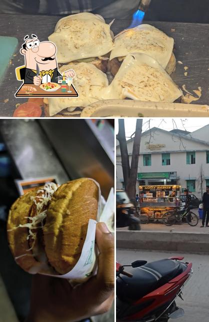 Food at Mama bhanja food stall