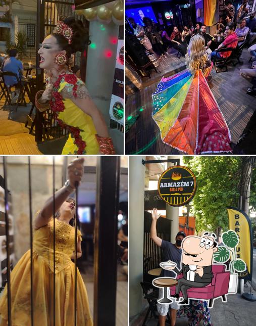 Veja imagens do interior do Armazém 7 - Bar & Pub