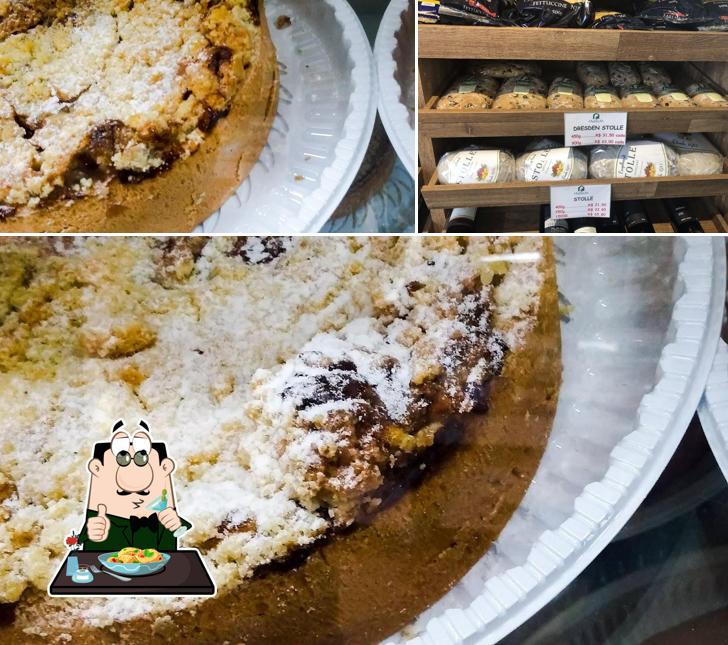 Comida em Padaria América Café