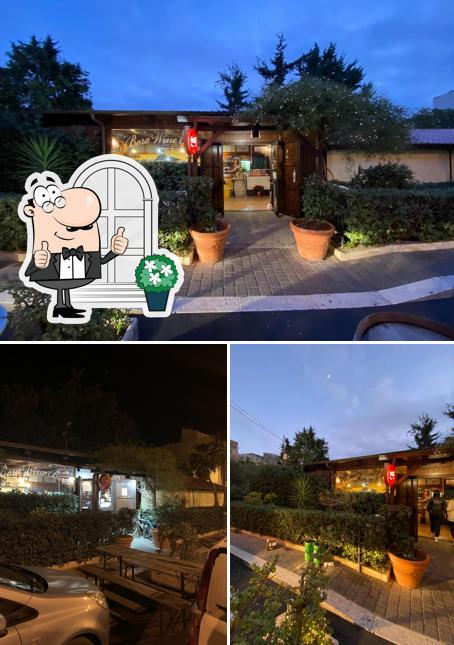 Gli esterni di Bora Wine Bar