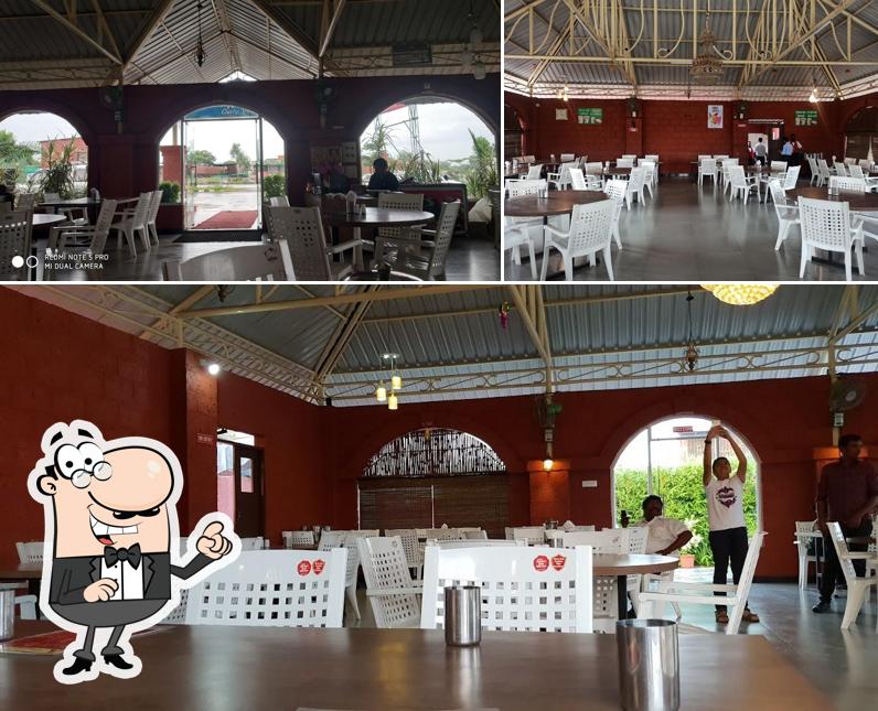 Check out how Amar Only Veg looks inside