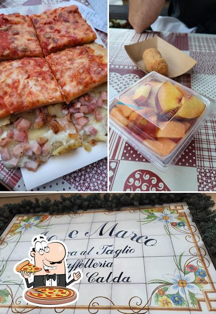 Prenditi una pizza a Pizzeria Caffetteria Tavola Calda Io E Marco