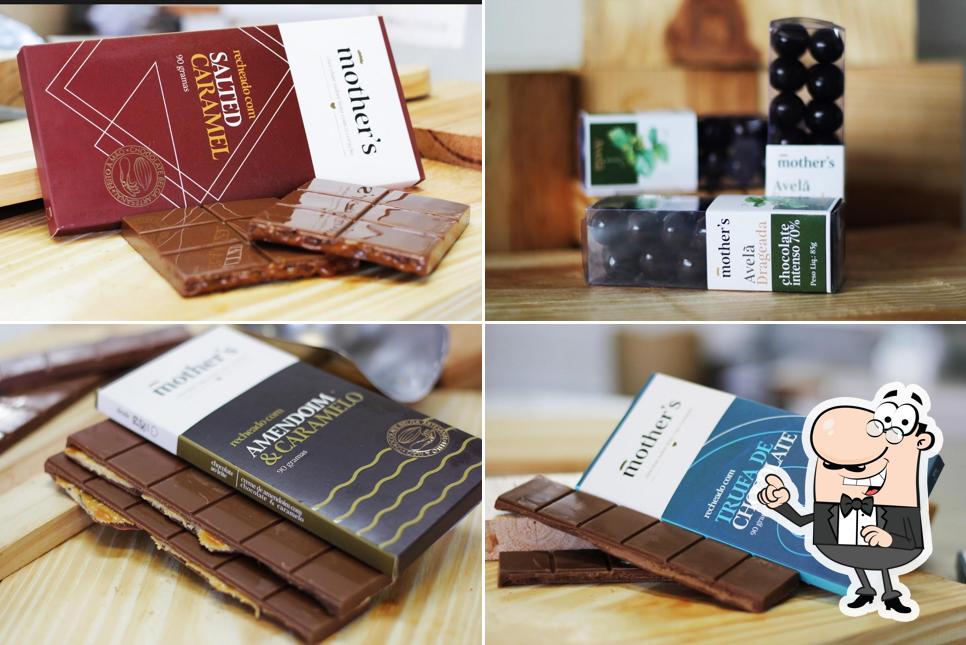 Veja imagens do interior do Mother´s Chocolates - café e chocolates artesanais