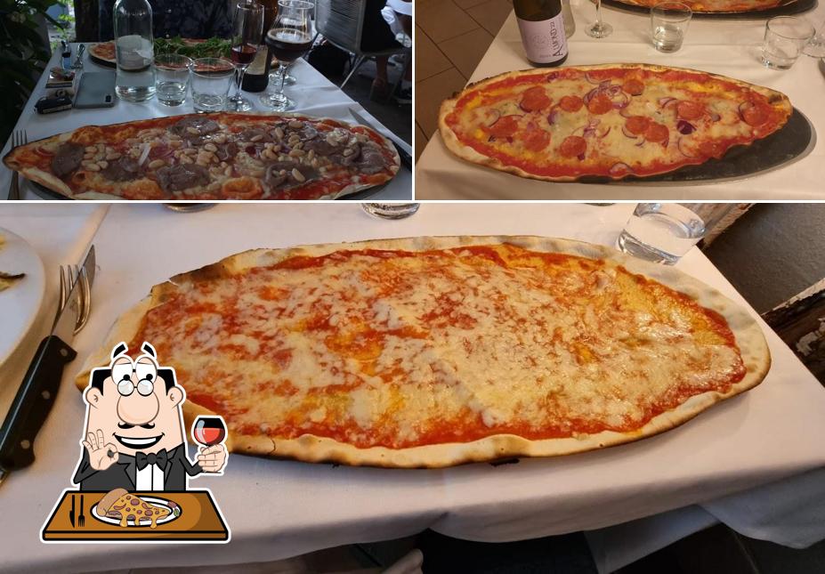 Ordina una pizza a Kon Tiki - Pizzeria Steak House