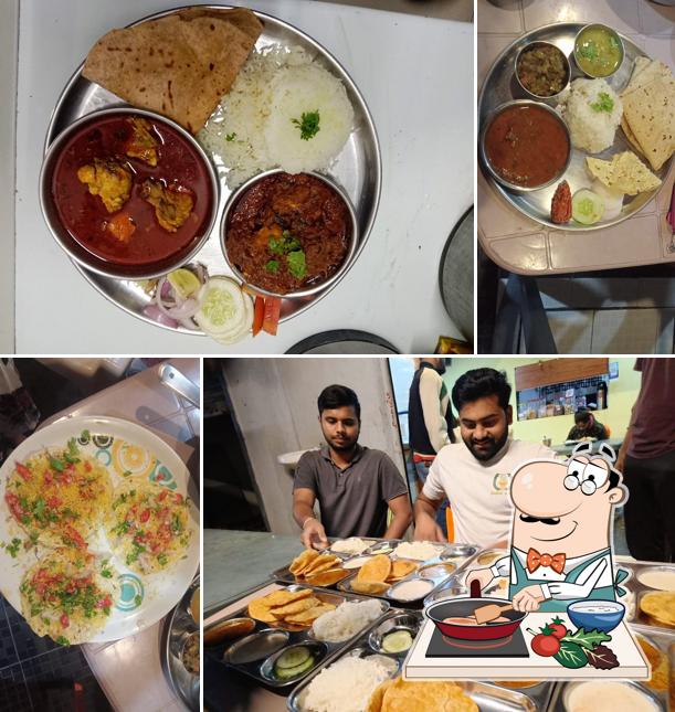 Chicken curry at Annaya Uphar Gruh Amrutulay