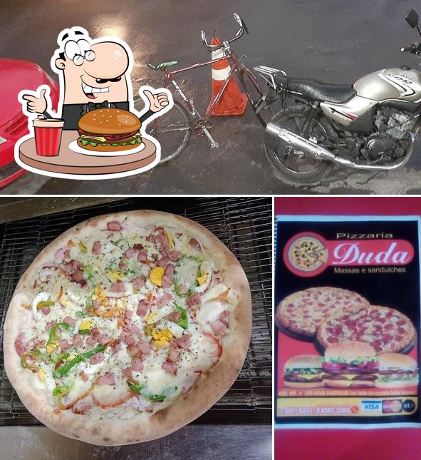 Os hambúrgueres do Pizzaria Duda irão saciar uma variedade de gostos